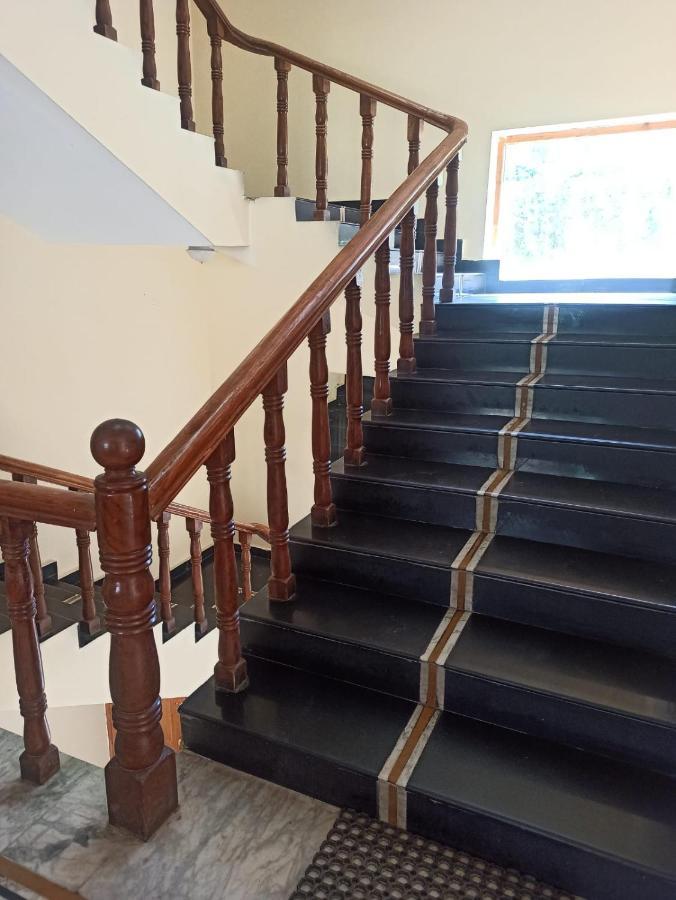 Hotel Prini Inn Manāli Εξωτερικό φωτογραφία